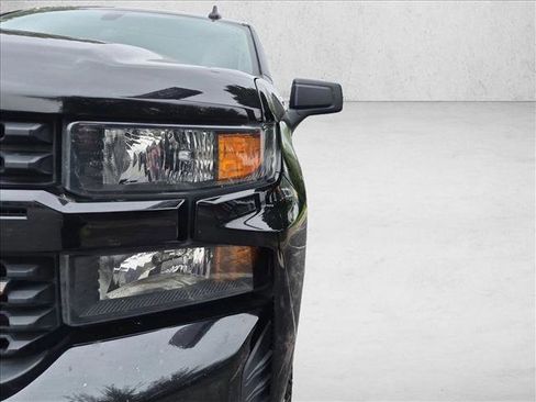 Used 2021 Chevrolet Silverado 1500 Custom Trail Boss AWD/4WD image 28