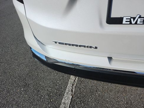 Certified 2023 GMC Terrain SLT image 4