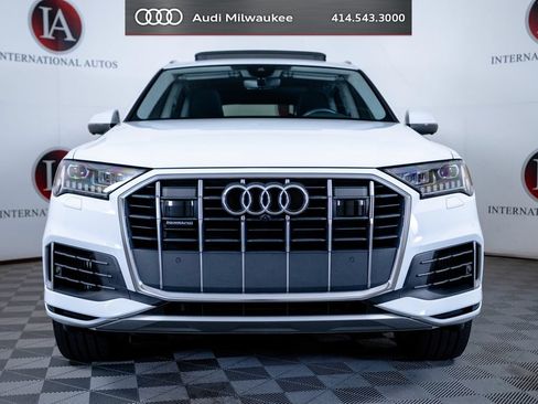 Used 2023 Audi Q7 3.0T Premium w/ Convenience Package AWD/4WD image 2