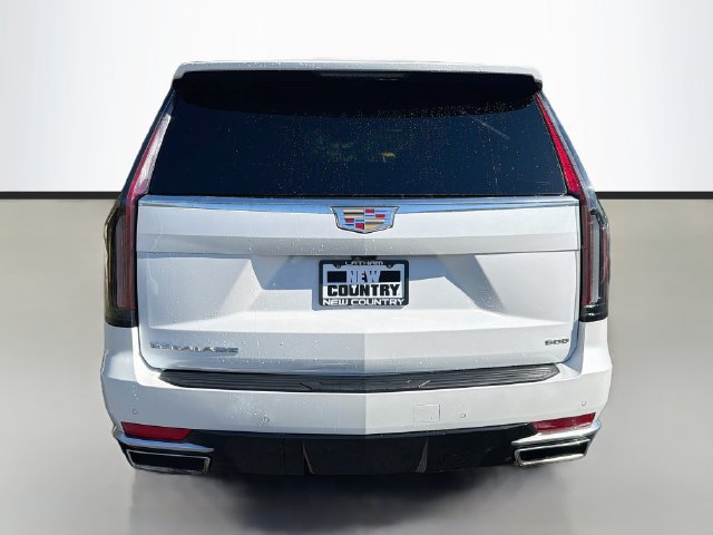 Used 2023 Cadillac Escalade Premium Luxury AWD/4WD image 6