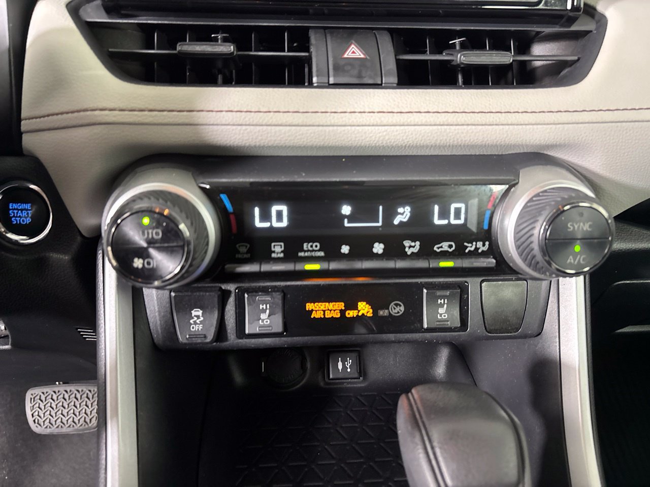 Used 2019 Toyota RAV4 XLE AWD/4WD image 20