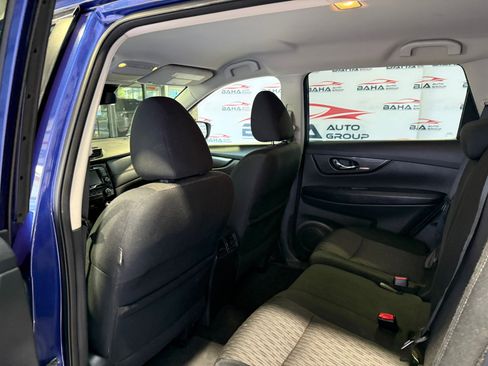 Used 2019 Nissan Rogue SV image 30