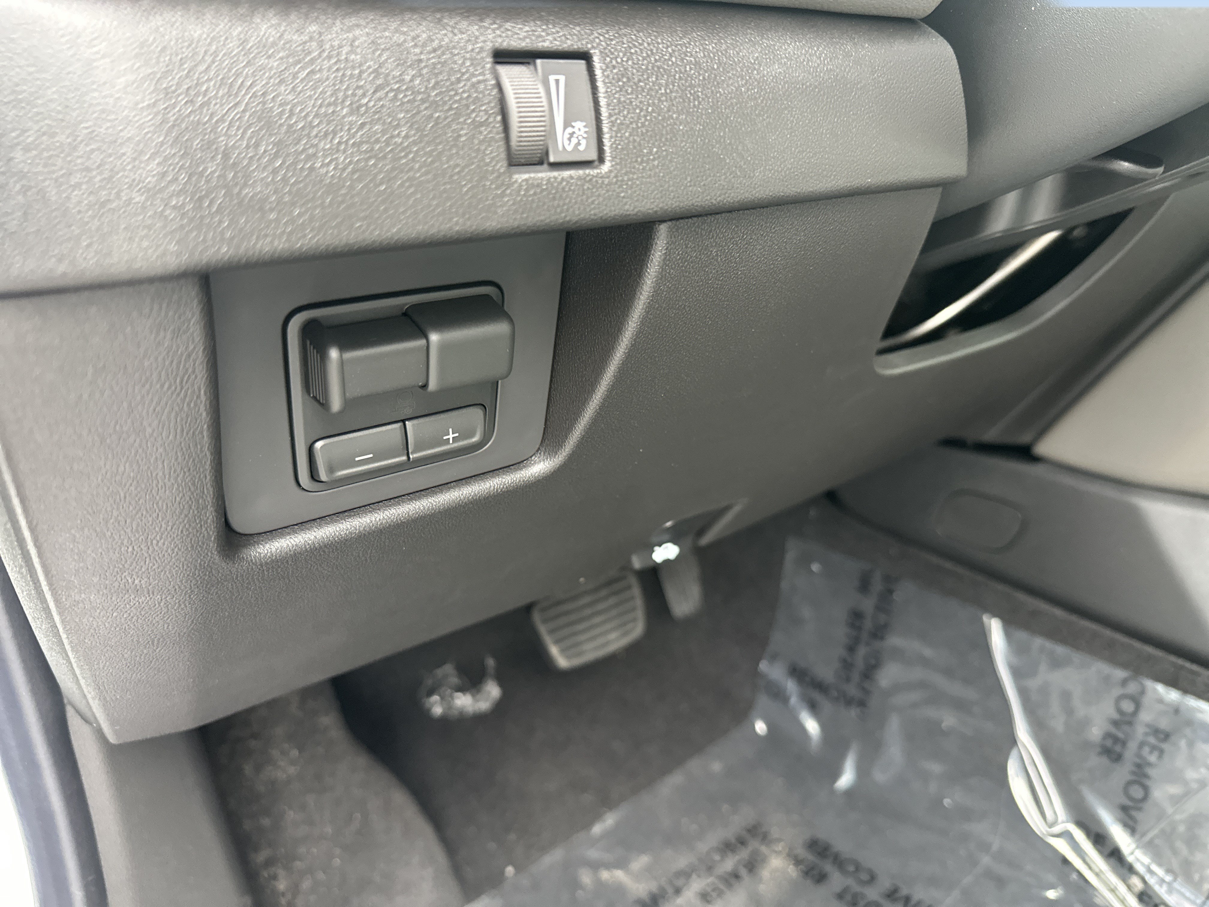 New 2026 Chevrolet Colorado ZR2 w/ Technology Package AWD/4WD image 13
