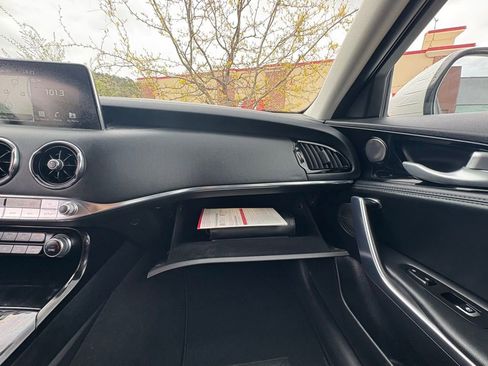 Certified 2018 Kia Stinger Premium image 24