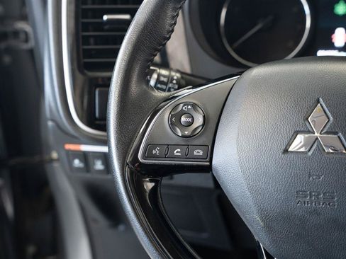 Used 2020 Mitsubishi Outlander SEL AWD/4WD image 19