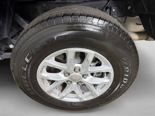 Used 2023 Jeep Gladiator Sport AWD/4WD image 19