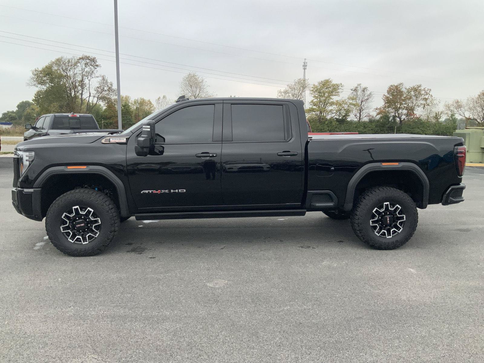 Used 2026 GMC Sierra 2500 AT4X AWD/4WD image 7