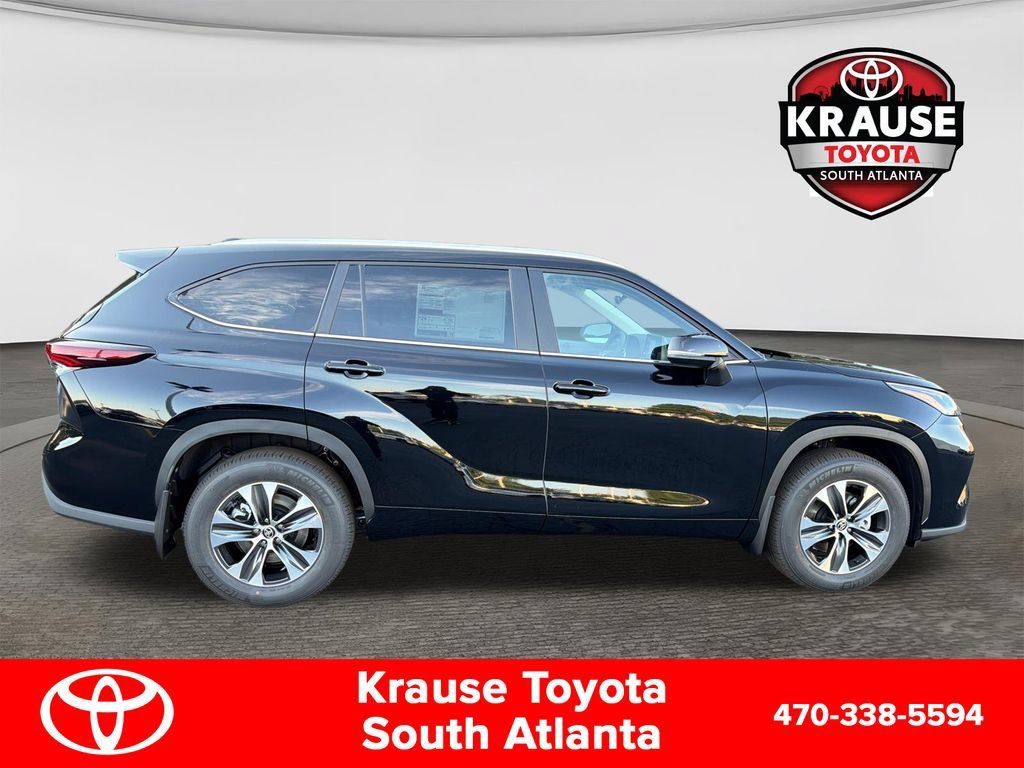 New 2026 Toyota Highlander XLE AWD/4WD image 9