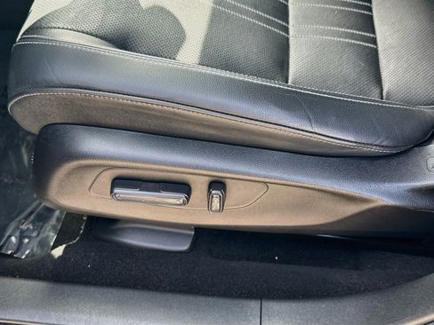 Certified 2023 Honda HR-V EX-L image 17