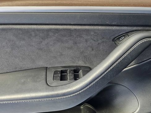 Used 2023 Tesla Model 3 Standard Range RWD image 12