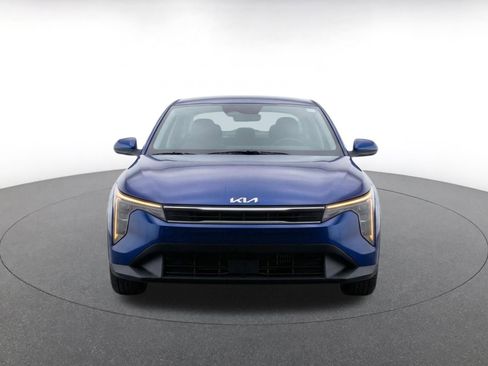 Used 2025 Kia K4 FWD image 2