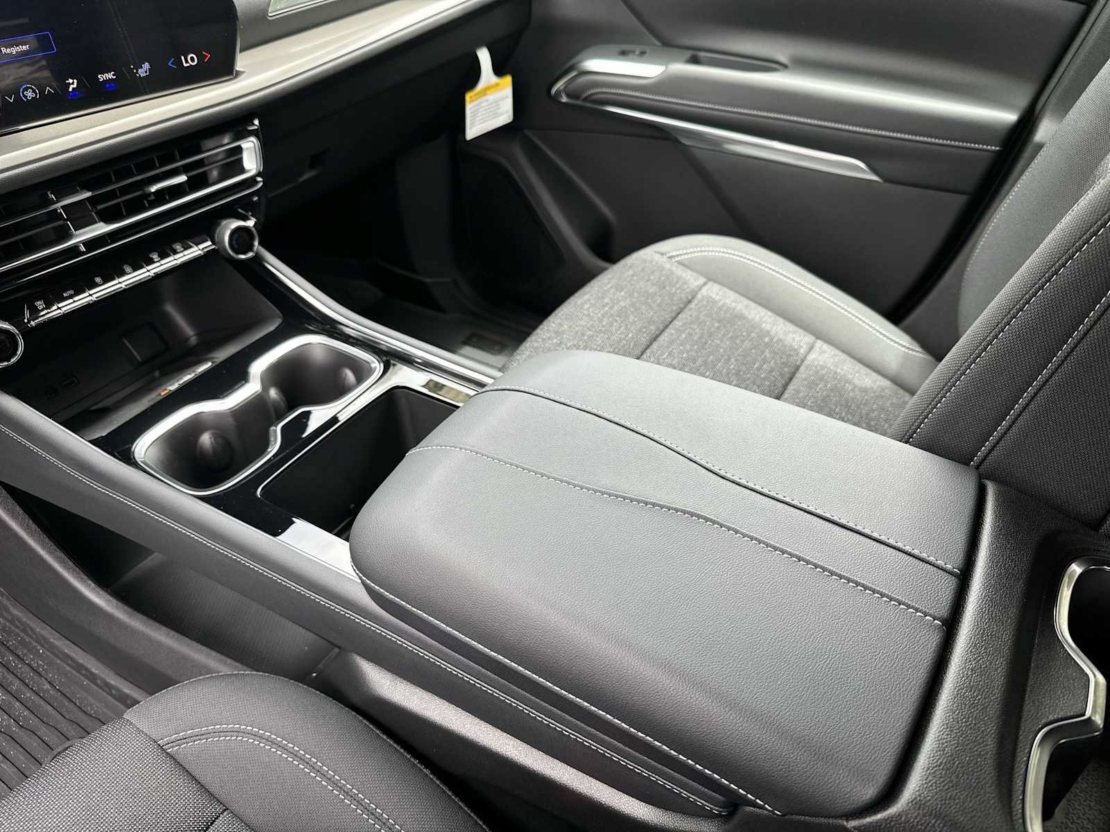 New 2026 Chevrolet Traverse LT w/ LPO, Floor Liner Package FWD image 21