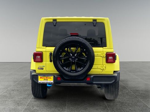 Used 2024 Jeep Wrangler Unlimited Sahara AWD/4WD image 4