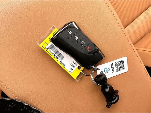 Used 2024 Lexus NX 250 FWD image 15