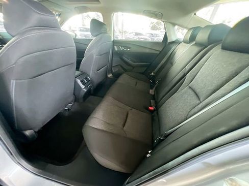 Used 2025 Honda Accord SE image 27