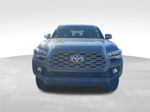 Used 2023 Toyota Tacoma TRD Off-Road w/ Advanced Technology Package AWD/4WD image 10