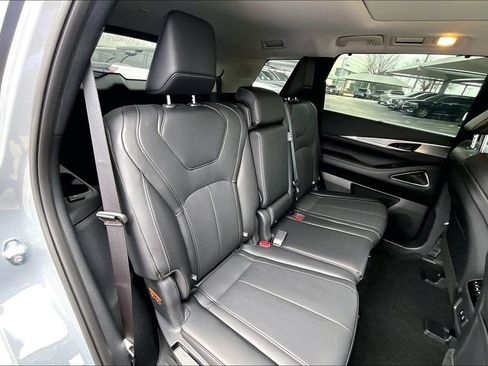New 2026 INFINITI QX60 Luxe FWD image 18