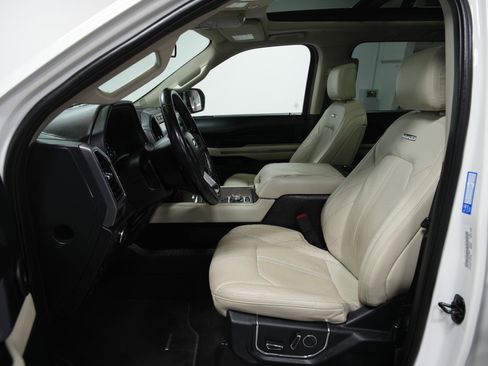 Used 2021 Ford Expedition Platinum image 31