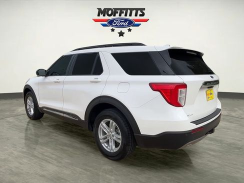 Used 2022 Ford Explorer XLT w/ Equipment Group 202A AWD/4WD image 3