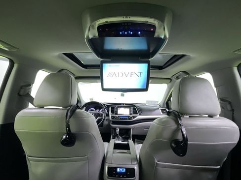 Used 2015 Toyota Highlander XLE image 29