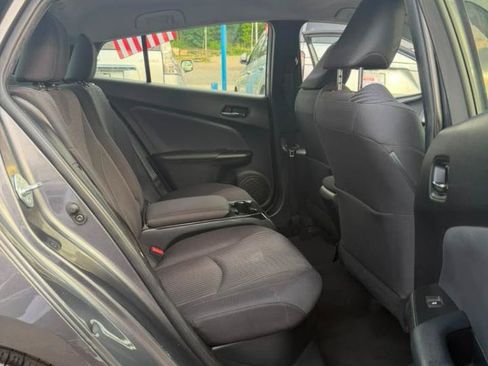 Used 2017 Toyota Prius Prime Plus w/ Carpet Mat Package FWD image 10