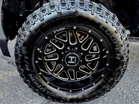 Used 2019 Ford F250 XLT w/ XLT Value Package image 37