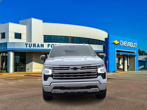 New 2026 Chevrolet Silverado 1500 LTZ w/ LTZ Premium Package image 9