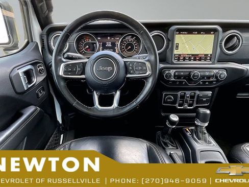 Used 2020 Jeep Gladiator Overland AWD/4WD image 5
