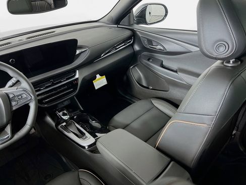 New 2025 Buick Envista Avenir image 22