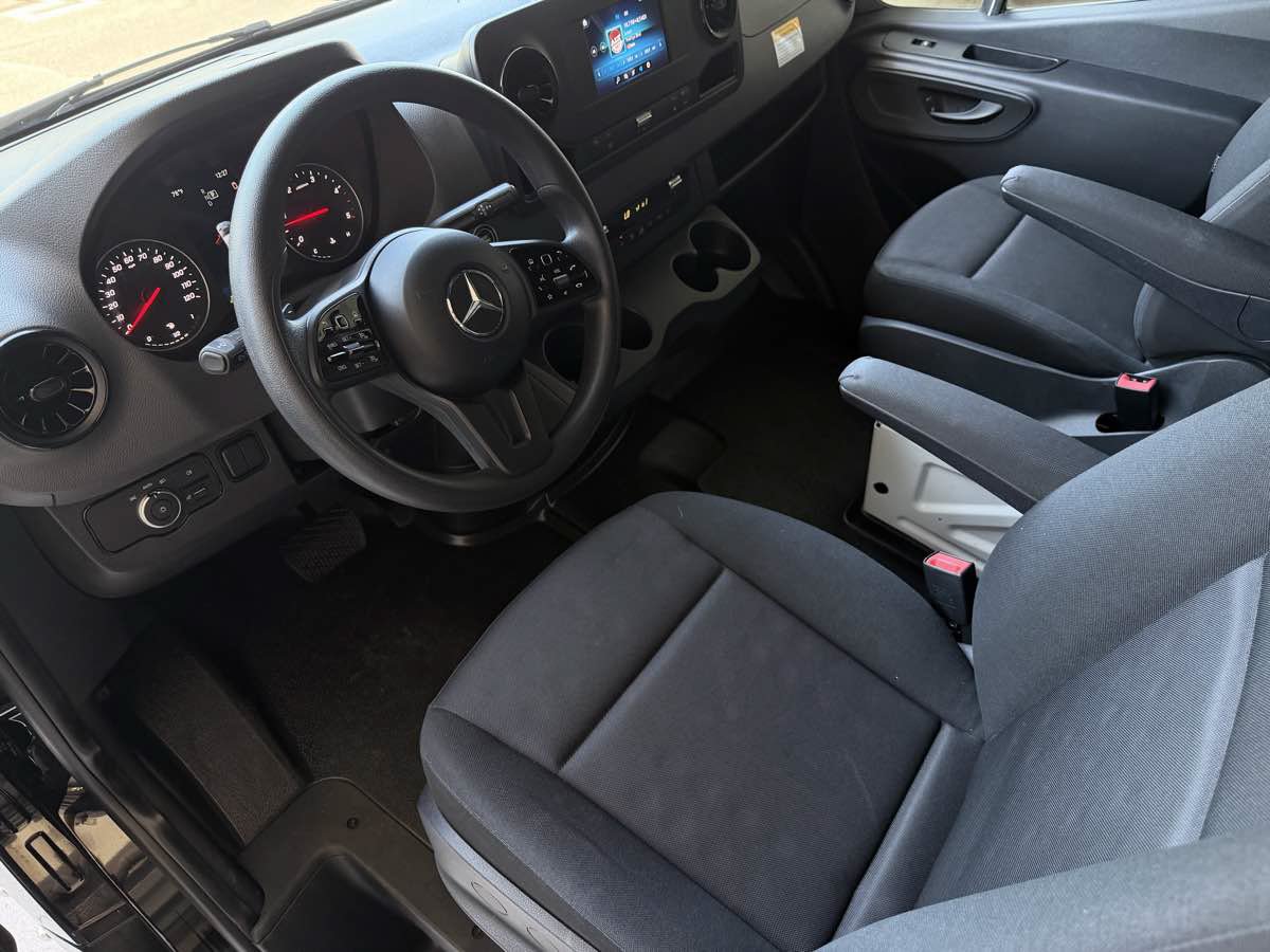 Used 2022 Mercedes-Benz Sprinter 3500 image 15