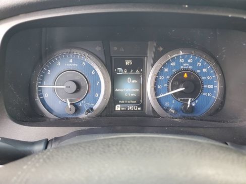 Used 2017 Toyota Sienna XLE w/ XLE Navigation Package FWD image 23