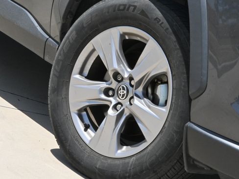 Used 2023 Toyota RAV4 XLE w/ Convenience Package AWD/4WD image 10