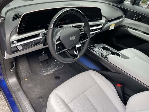 New 2026 Cadillac Lyriq Sport image 18