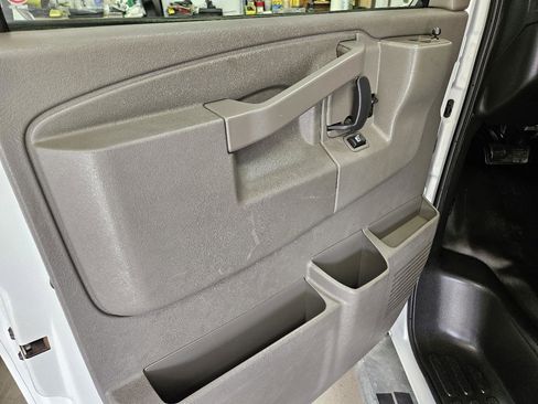 Used 2024 Chevrolet Express 2500 w/ Driver Convenience Package RWD image 14