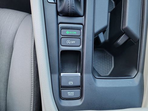 Certified 2025 Honda Accord SE image 33