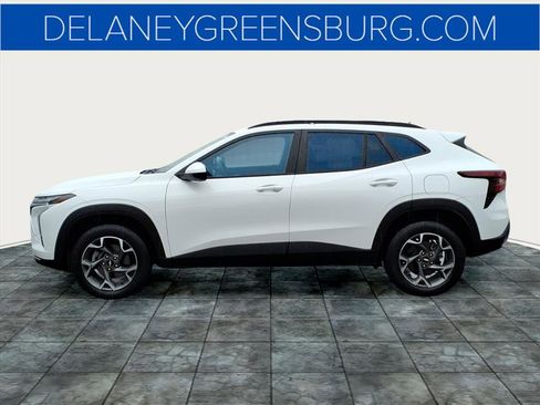 Certified 2024 Chevrolet Trax LT w/ Driver Confidence Package image 7