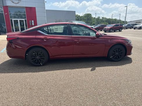 New 2026 Nissan Altima 2.5 SV w/ SV Special Edition Package FWD image 8