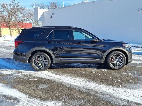 Used 2025 Ford Explorer ST image 10