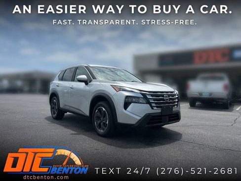 Used 2025 Nissan Rogue SV FWD image 1