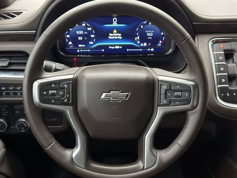Used 2024 Chevrolet Tahoe Z71 w/ Luxury Package AWD/4WD image 16
