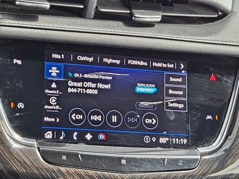 Used 2021 Cadillac XT6 Premium Luxury FWD image 11