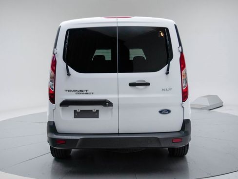 Used 2018 Ford Transit Connect XLT image 9