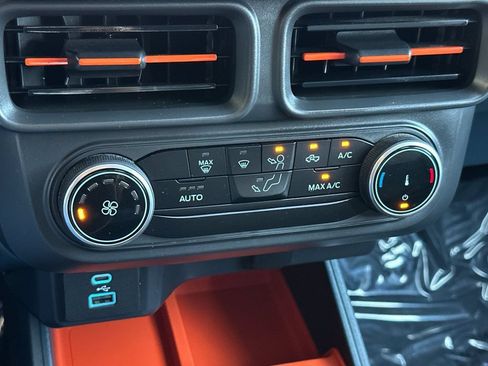 Certified 2024 Ford Maverick XLT FWD image 18