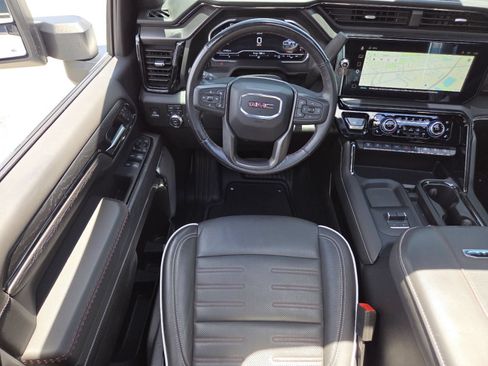 Used 2024 GMC Sierra 2500 AT4X AWD/4WD image 33