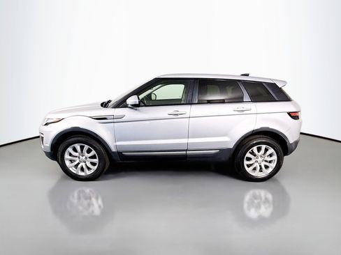Used 2019 Land Rover Range Rover Evoque SE image 6