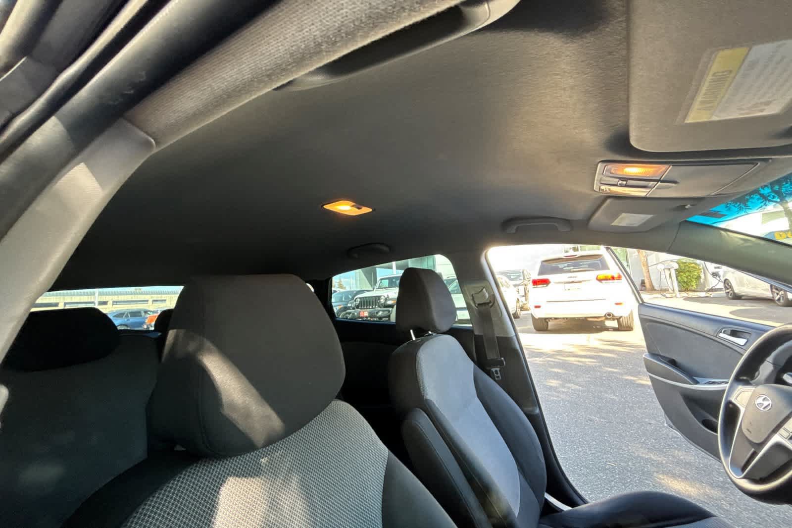 Used 2014 Hyundai Accent GS FWD image 17