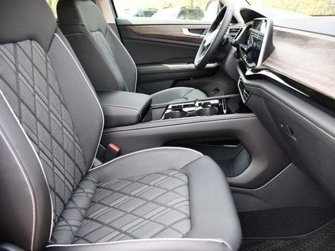 New 2026 Volkswagen Atlas SEL Premium R-Line image 30