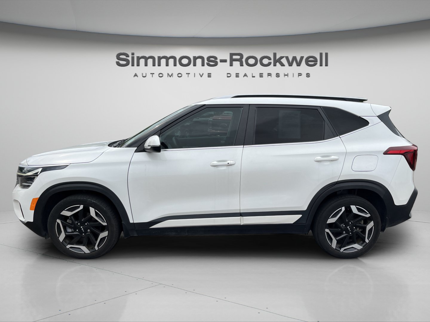 Used 2024 Kia Seltos SX AWD/4WD image 2