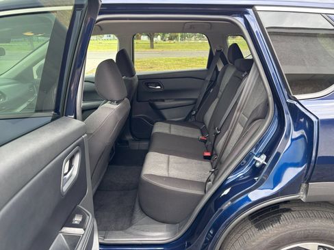 Used 2025 Nissan Rogue SV AWD/4WD image 23
