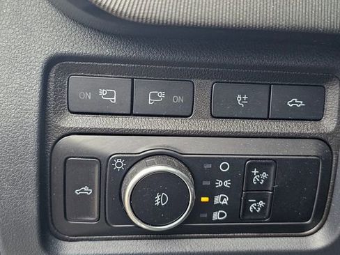 Used 2024 Ford F250 Platinum image 10